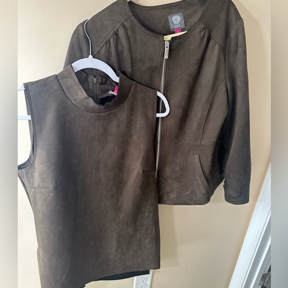 VINCE CAMUTO Brown Faux Suede Jacket and Shell top set size 12 and M - Picture 1 of 11